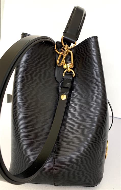 louis vuitton black bucket bag